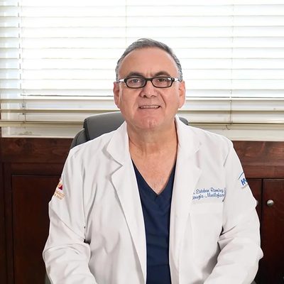 Dr. Esteban Ramírez González